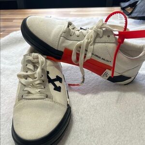 Off-White Low-Top Canvas Sneakers in Ivory with Black & Orange Accents